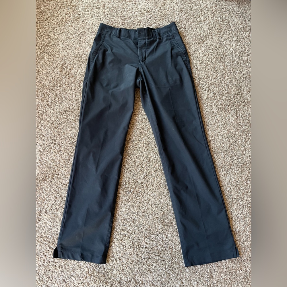 Nike Men's Dri-Frit black golf pants 
Size Medium 30/32